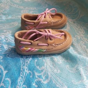 Girls Toddler sperrys Sz 4